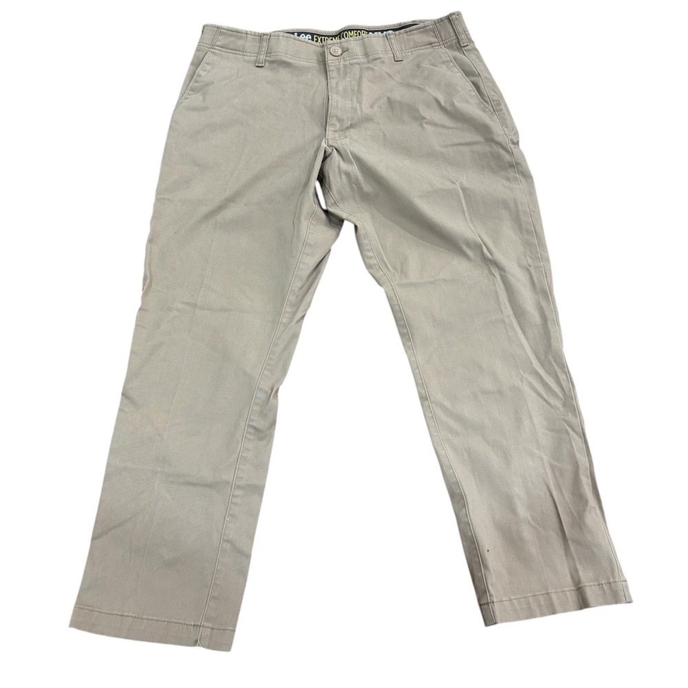 khaki pants